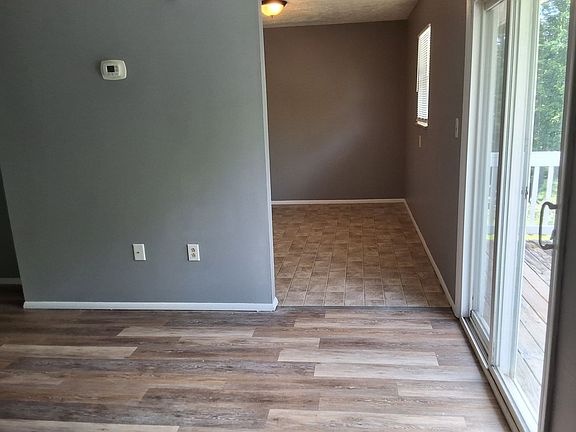 4th image of 1178 Lois Ln APT 5