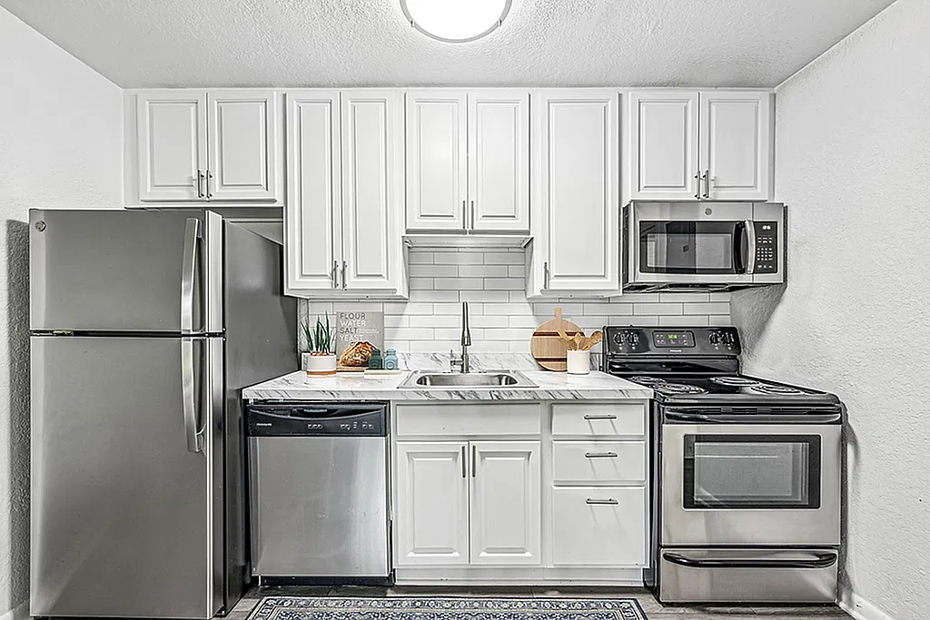 Liv at Winter Park Apartment Homes — Photo 1