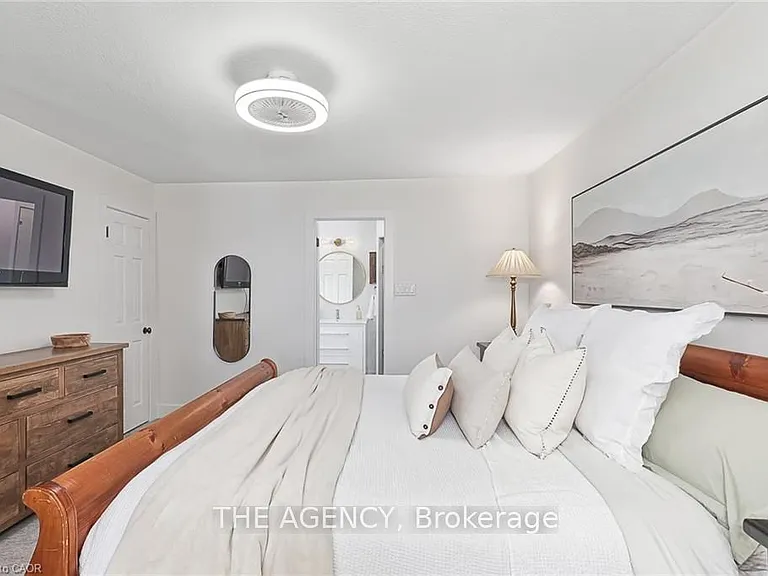 129 Venture Blvd — Photo 24