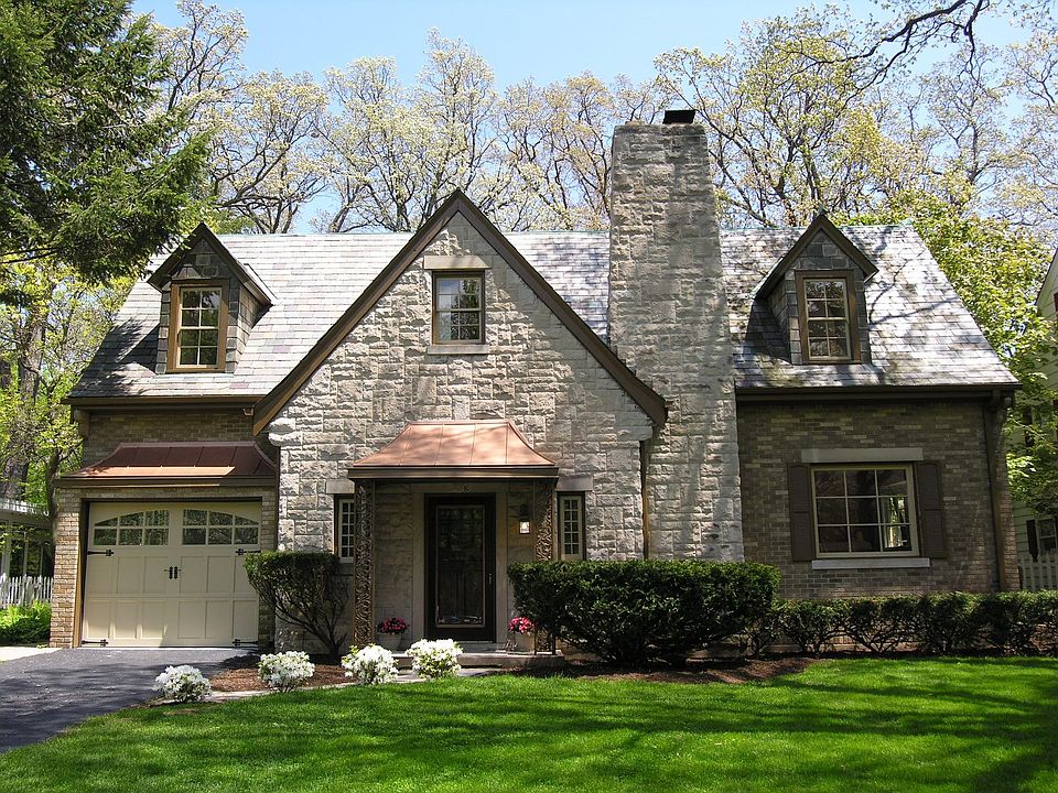 1st image of 328 Glendenning Pl