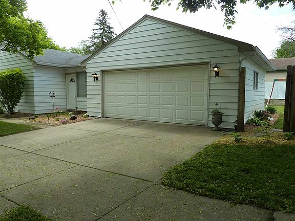 4th image of 2403 Colorado Ave