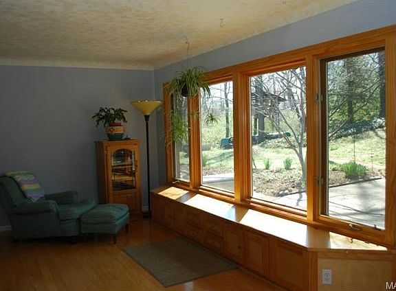 3rd image of 16 Carter Ct