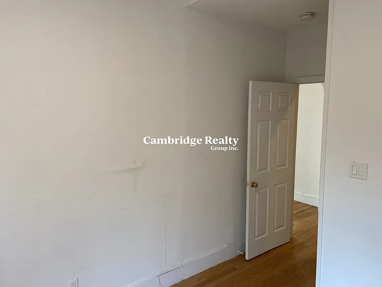 38 Newton St #2T — Photo 12