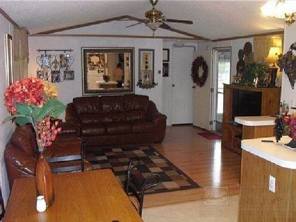 5th image of 11385 3rd St