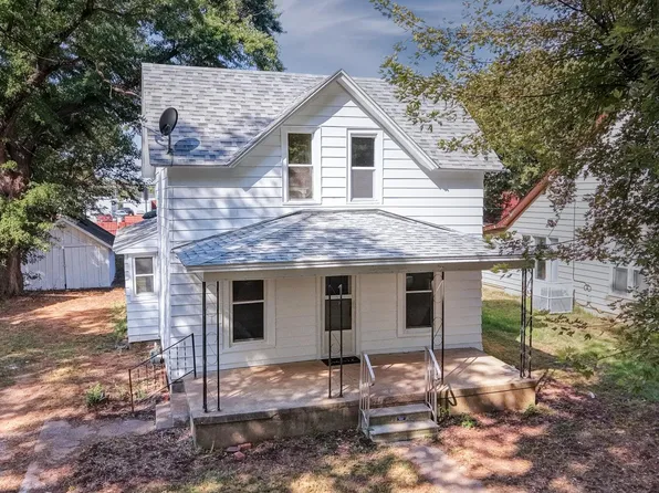 1715 Millington St, Winfield, KS 67156