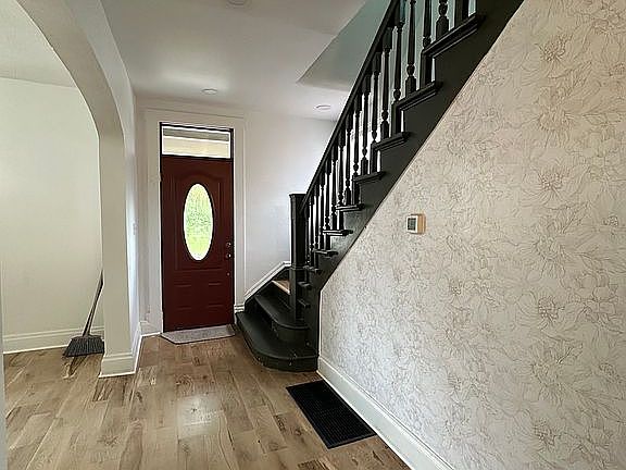 3rd image of 619 9th St