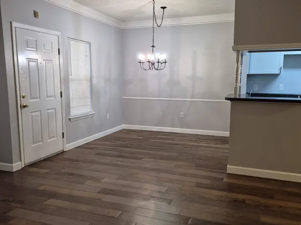 1921 Gornto Rd APT 19, Valdosta, GA 31602