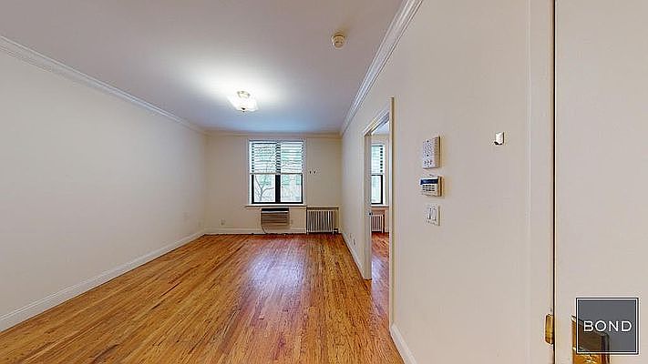 1st image of 165 E 33rd St APT 4R