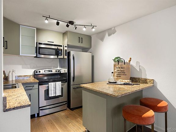 5th image of 1032 N Clarkson Street #201
