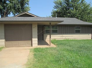 705 S 8th St, Noble, OK 73068