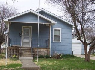 1002 W Vine St, Champaign, IL 61821