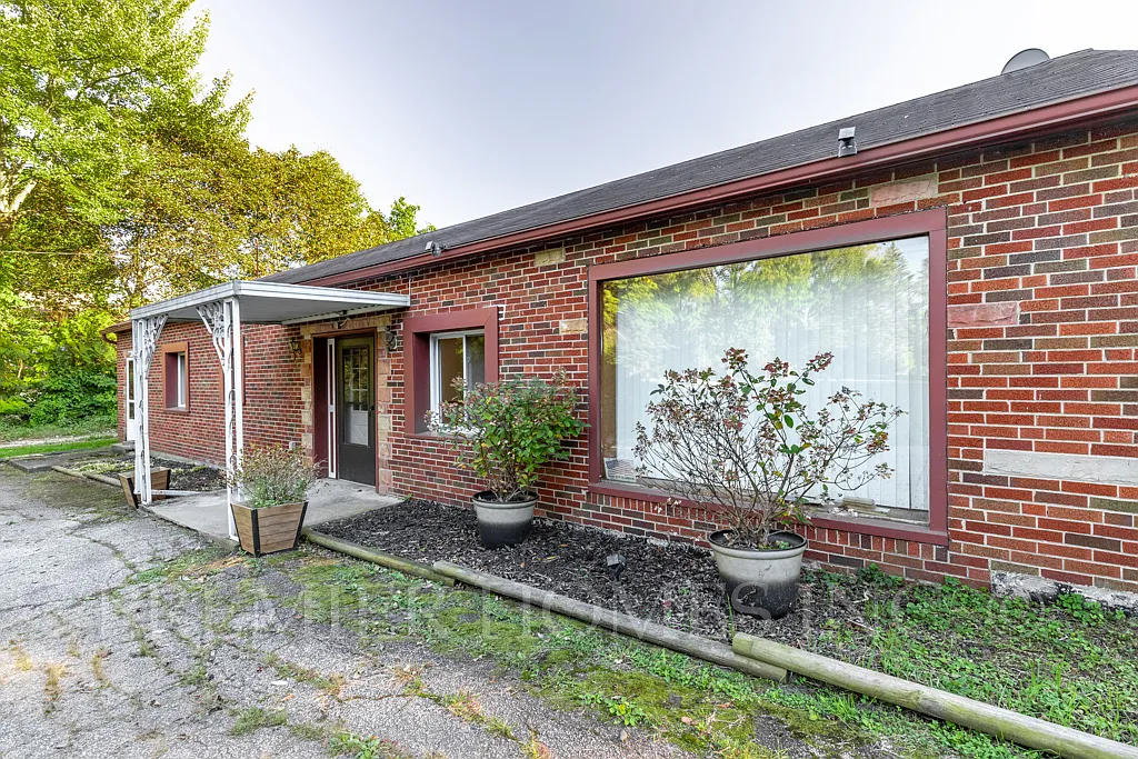 2 bed, $1,295 — Photo 3