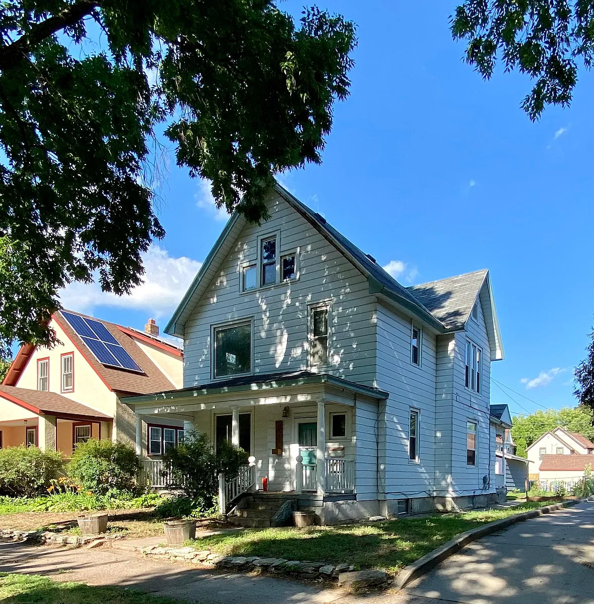 Building Photo - 1627 Adams St NE #2