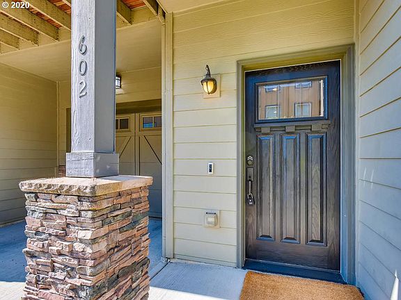 2nd image of 602 NE 84th Cir