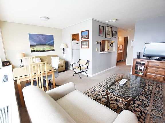 4th image of 555 E William St APT 21J