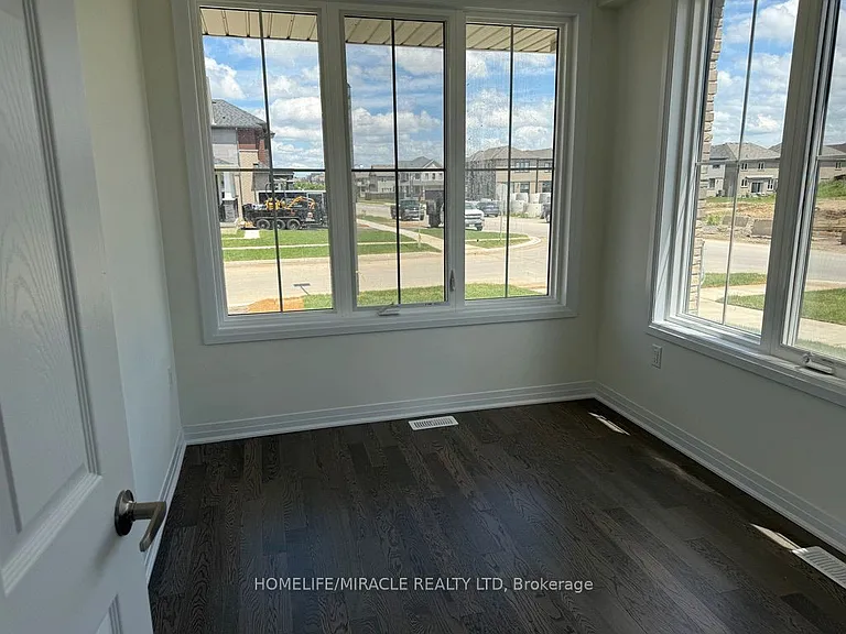 40 Turnbull Dr — Photo 8