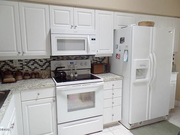 4th image of 1410 Coconut Palm Cir