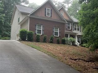 2532 Lois Ct, Loganville, GA 30052