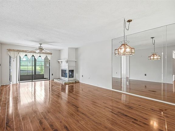 5th image of 205 MARTHA LANE #205