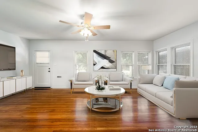 2 bed, 1.5 bath, 1460 sqft, $1,750 — Photo 4