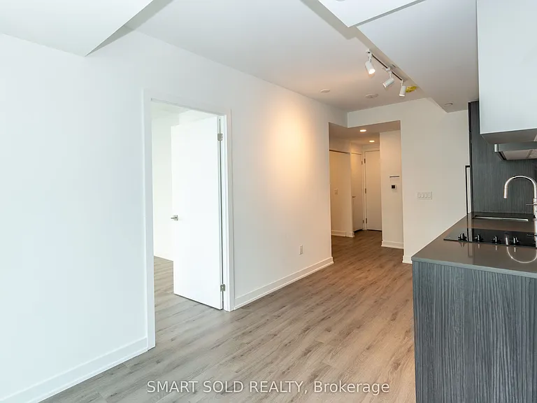 252 Church St #5609 — Photo 7