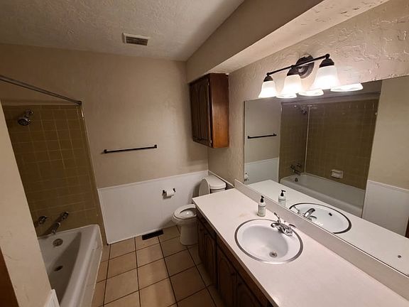 5th image of 2232 Donna Dr