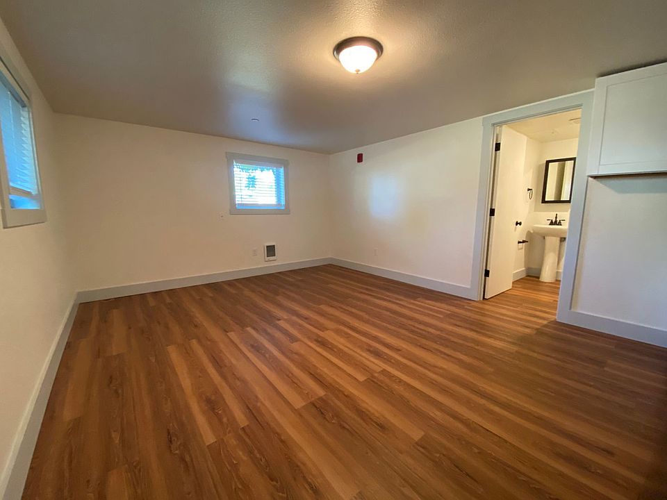 1st image of 1122 N 6th St Unit 17