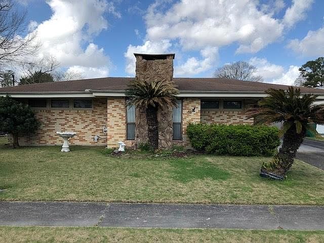 1st image of 125 Clayton Dr