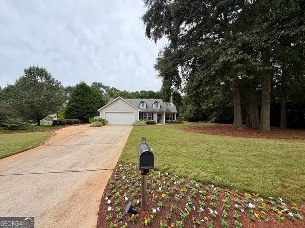 2042 Big Cypress Ln, Locust Grove, GA 30248