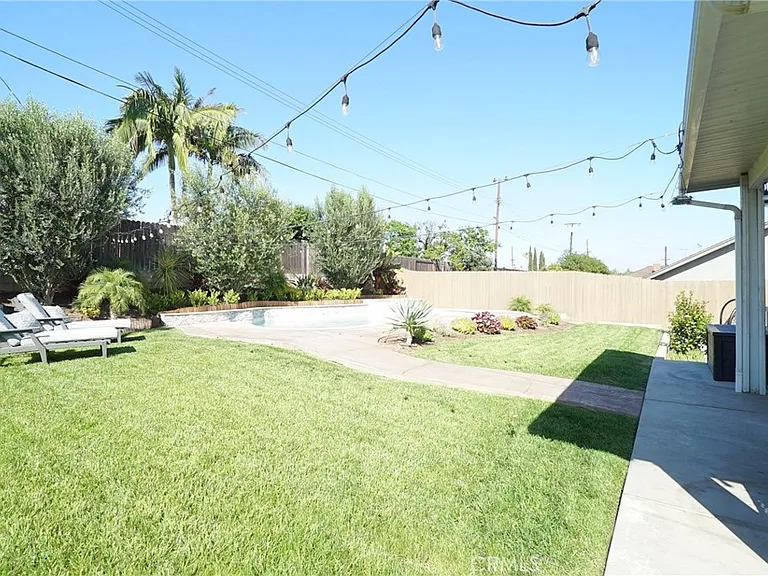 925 Gehrig Ave — Photo 6