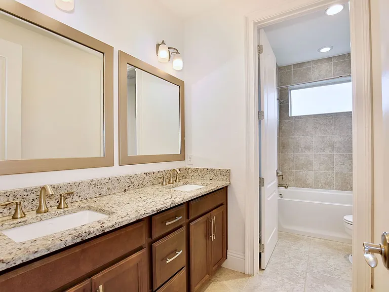 10822 Mobberley Cir — Photo 30
