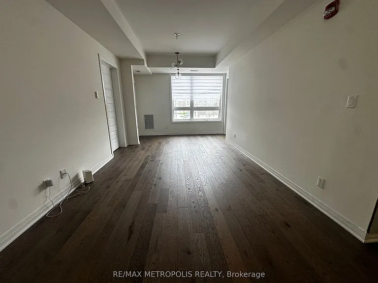 58 Adam Sellers St #301 — Photo 5