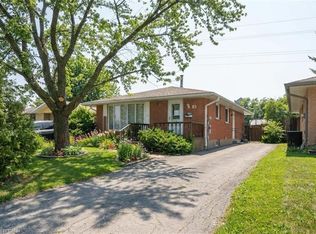 66 Geneva Cres, Kitchener, ON N2E 1M9