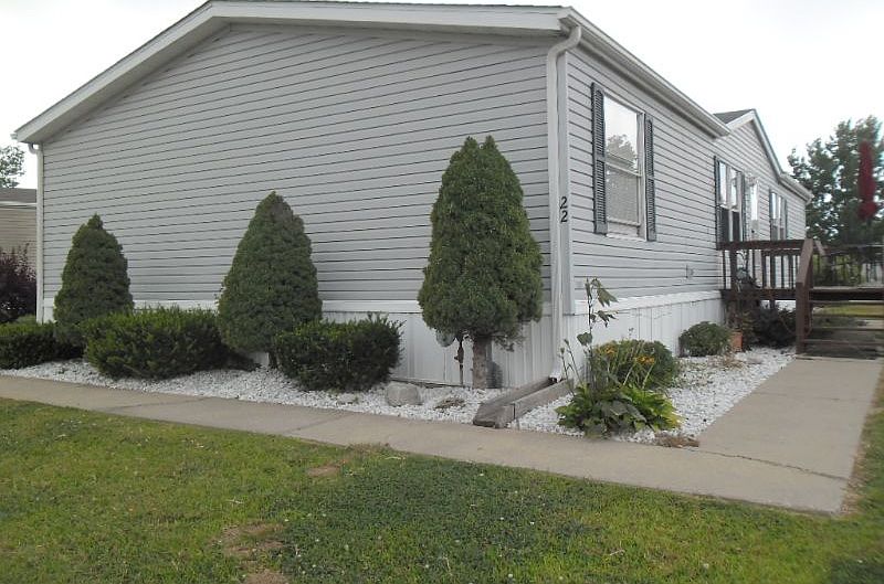 2nd image of 22 Teal St
