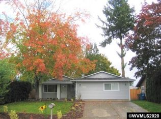 294 Willow Ave, Woodburn, OR 97071