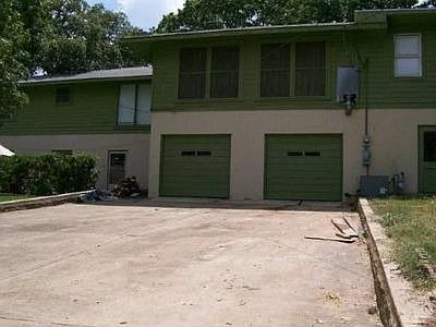2nd image of 505 S Spring St