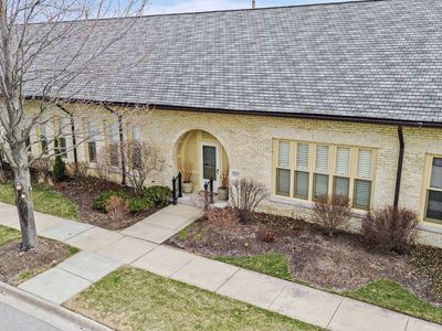 829 Stables Ct W, Highwood, IL, 60040