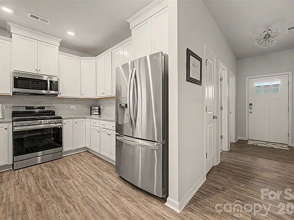 3rd image of 7212 Indigo Way