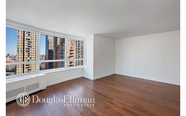 Rented by Douglas Elliman | media 20