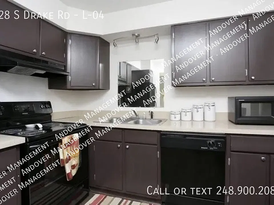 328 S Drake Rd #L-04