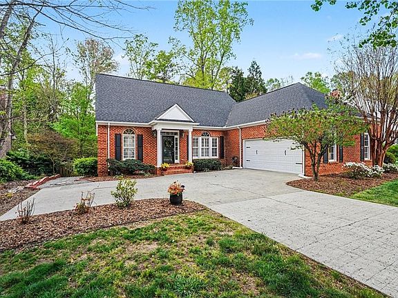 3rd image of 2618 Turtle Creek Rd