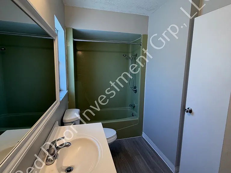 1 & 2 Bedrooms Available in Downtown St. Cloud — Photo 32