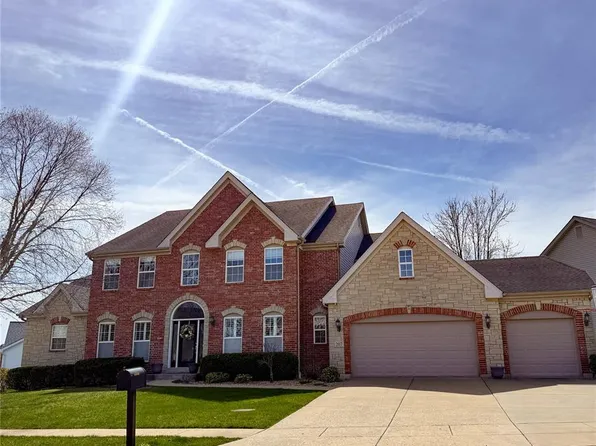 207 Irish Hound Dr, O'Fallon, MO 63368