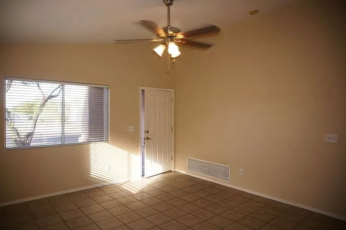 2201 S Saint Suzanne Dr — Photo 11