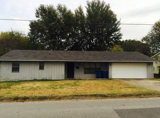 301 SE F St, Bentonville, AR 72712