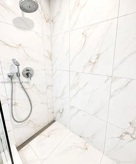 2000 Metropica Way #304 — Photo 33