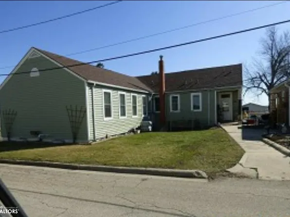 207 C St, Toledo, IA 52342