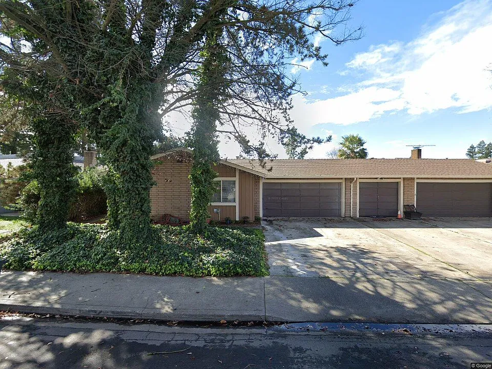 3541 San Clemente Ave #B