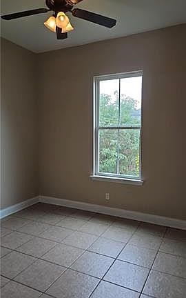 5th image of 4124 Eagle St