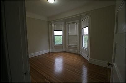 3rd image of 1231 Fulton St #10459533